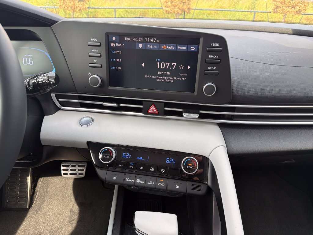 New 2026 Hyundai Elantra SEL Sport FWD image 29
