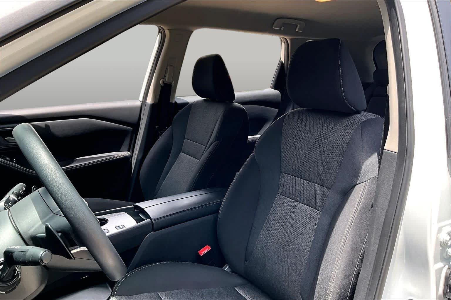 Certified 2024 Nissan Rogue SV FWD image 8