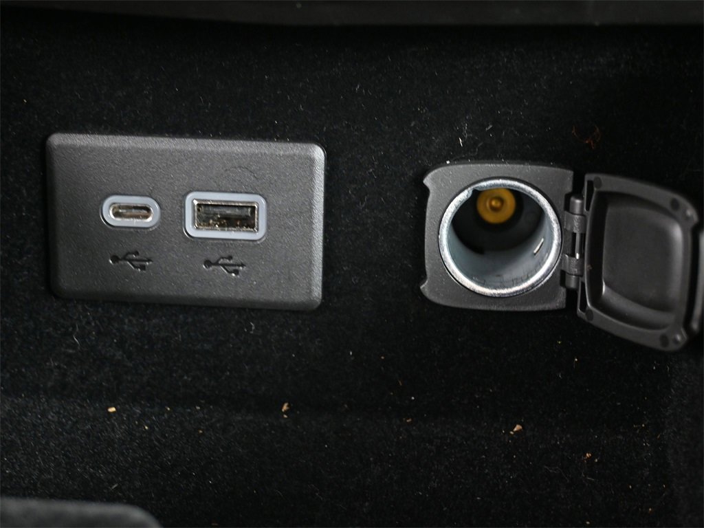 Certified 2022 Cadillac XT4 Sport w/ Enhanced Visibility Package image 24