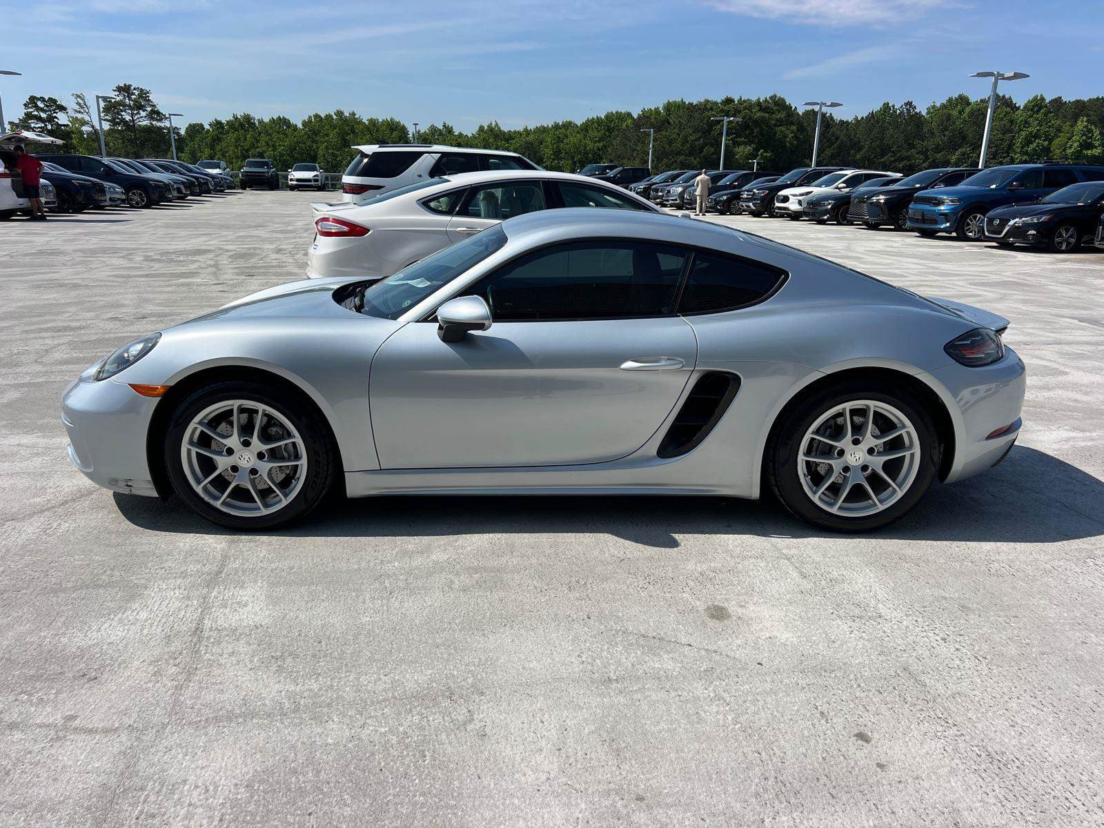 Used 2018 Porsche 718 Cayman RWD image 8