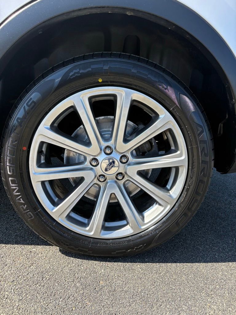 Used 2017 Ford Explorer Limited w/ Equipment Group 301A image 7