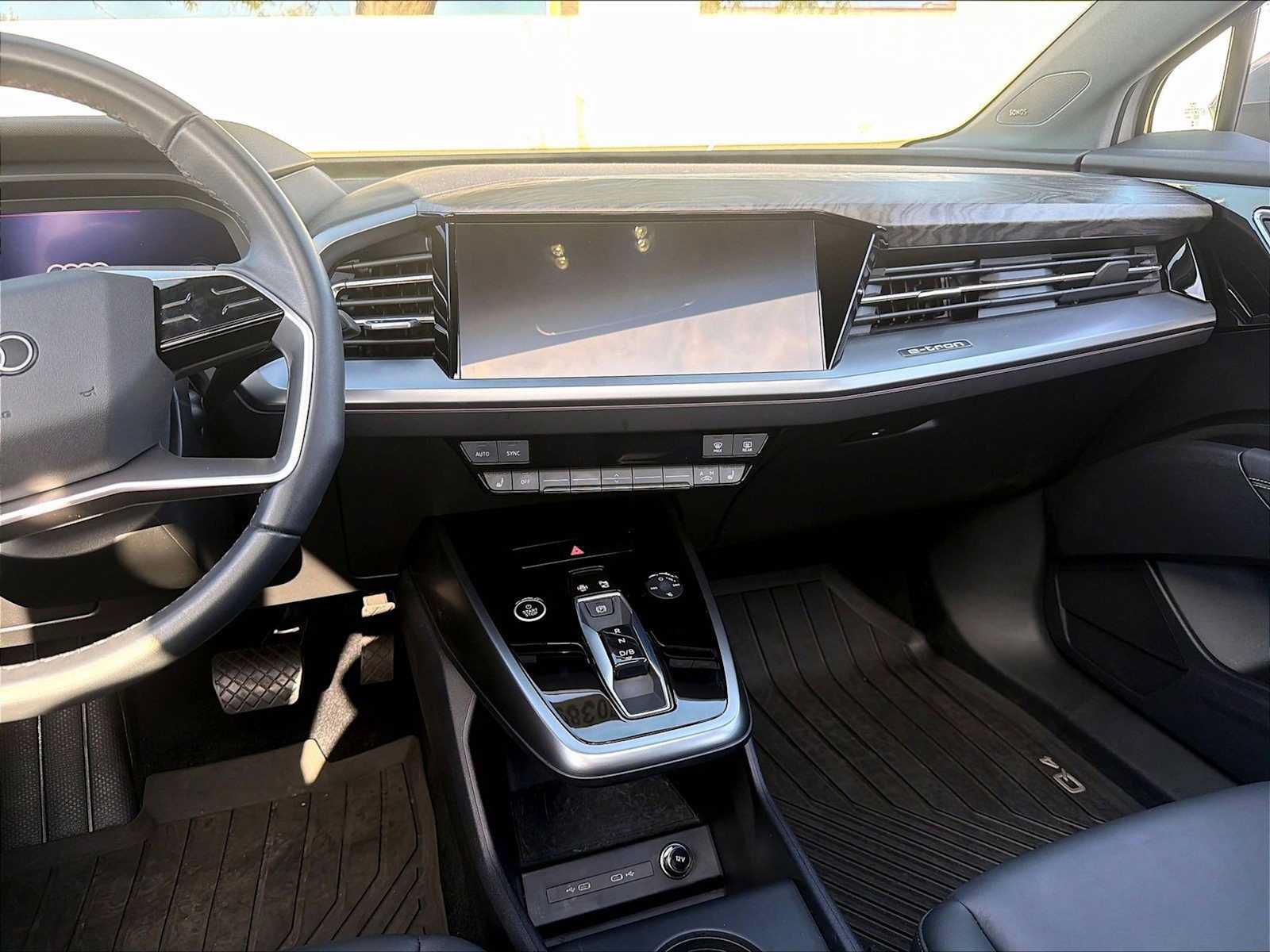 Used 2024 Audi Q4 e-tron Premium Plus w/ Premium Plus AWD/4WD image 10