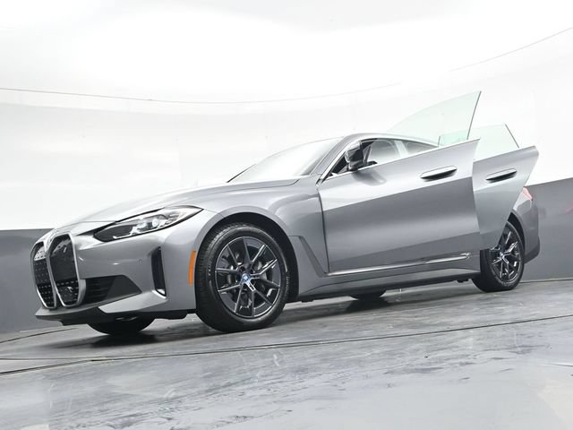 Used 2024 BMW i4 eDrive35 w/ Premium Package RWD image 43