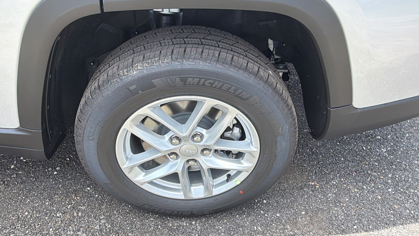 New 2026 Jeep Grand Cherokee L Laredo RWD image 12