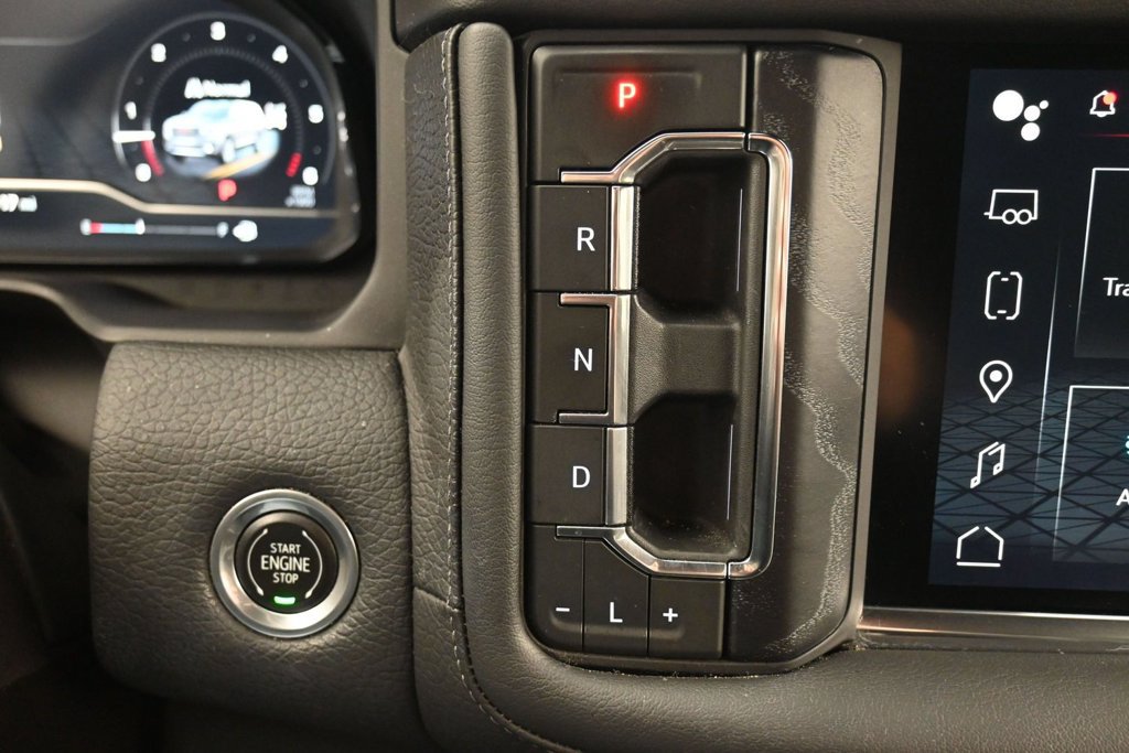 Used 2023 GMC Yukon Denali AWD/4WD image 13