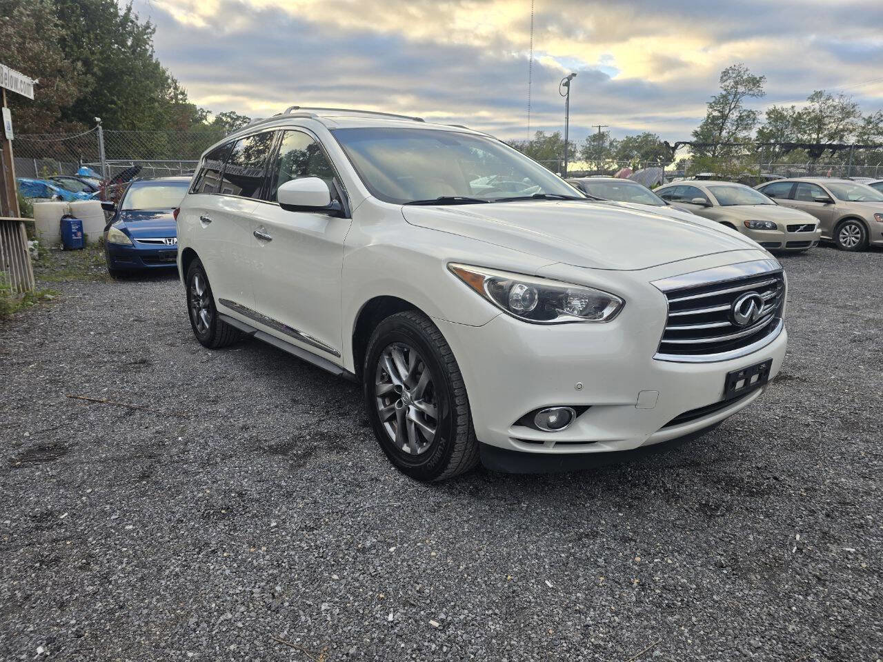 Used 2015 INFINITI QX60 AWD w/ Premium Plus Package image 8