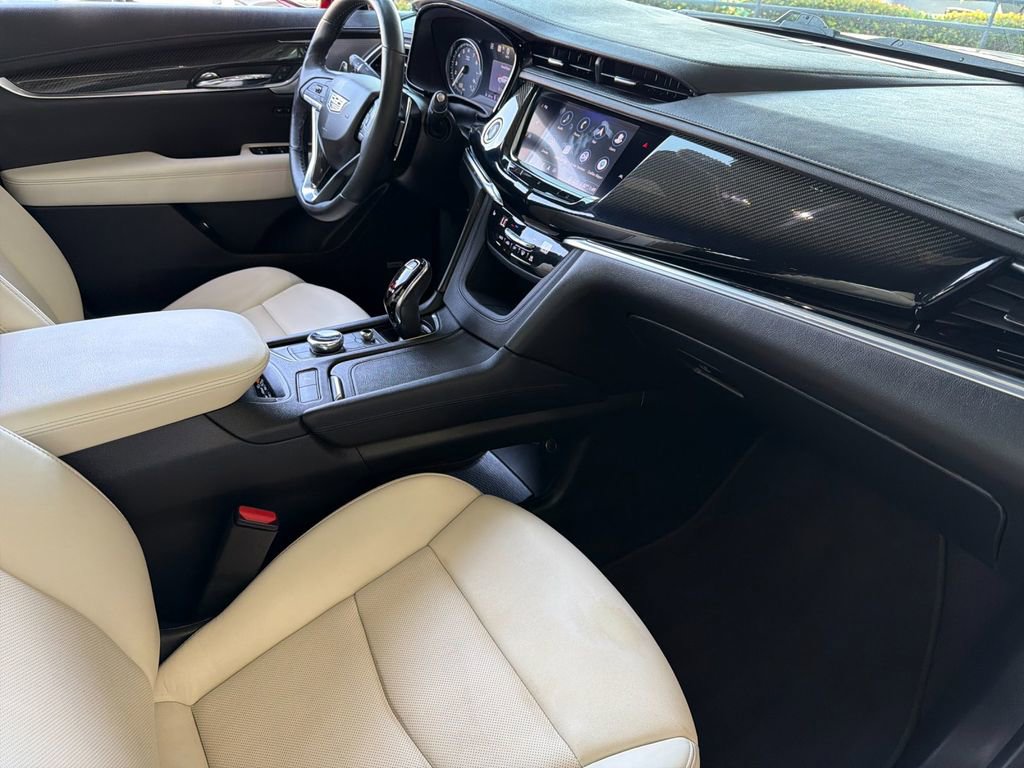 Used 2020 Cadillac XT6 Sport AWD/4WD image 17