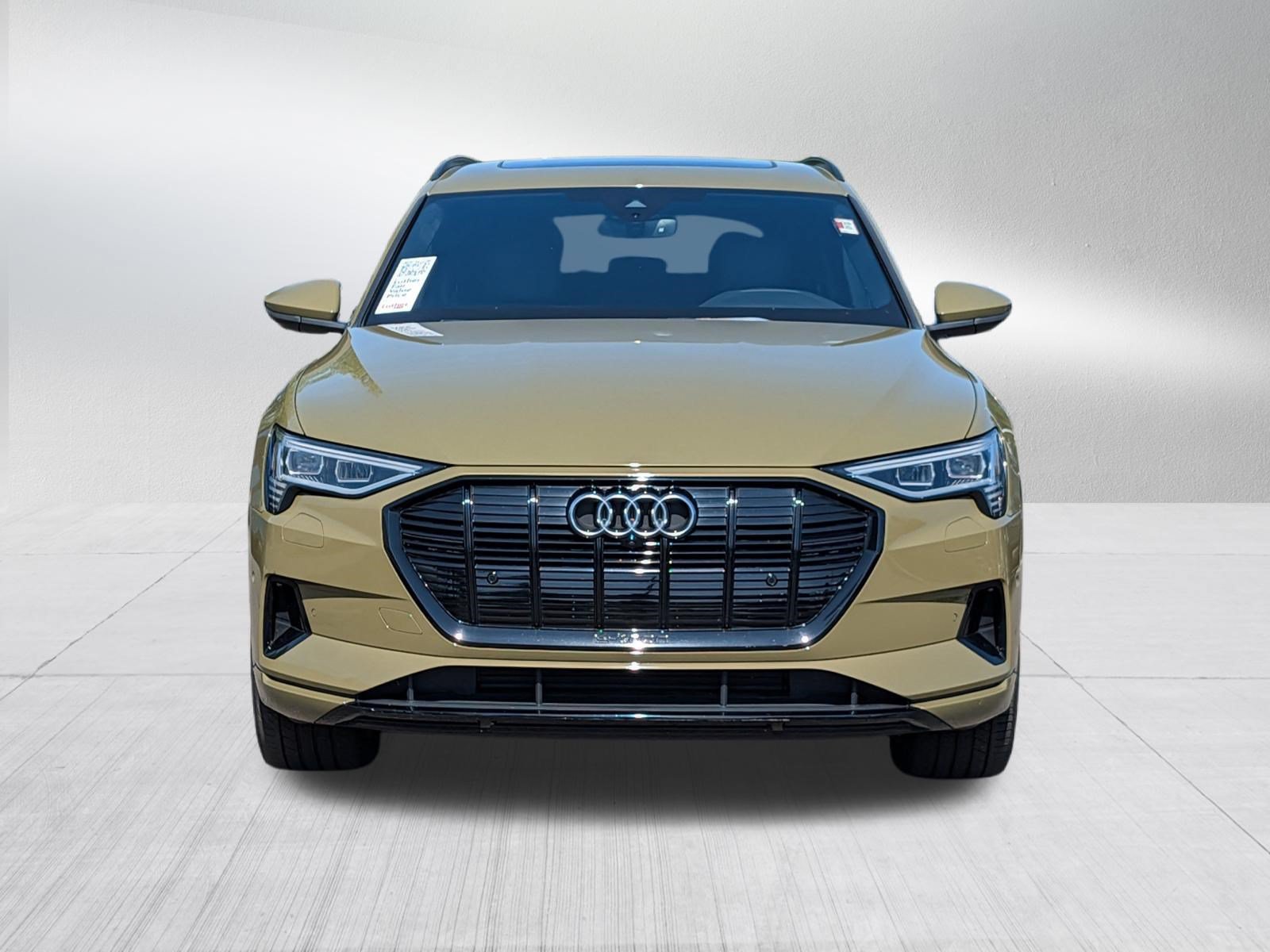 Used 2023 Audi e-tron Premium Plus w/ Premium Plus Package AWD/4WD video 2