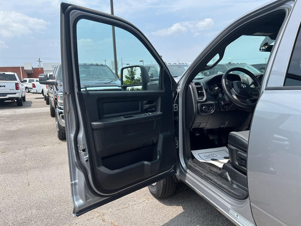 New 2024 RAM 3500 Tradesman w/ Chrome Appearance Group image 28