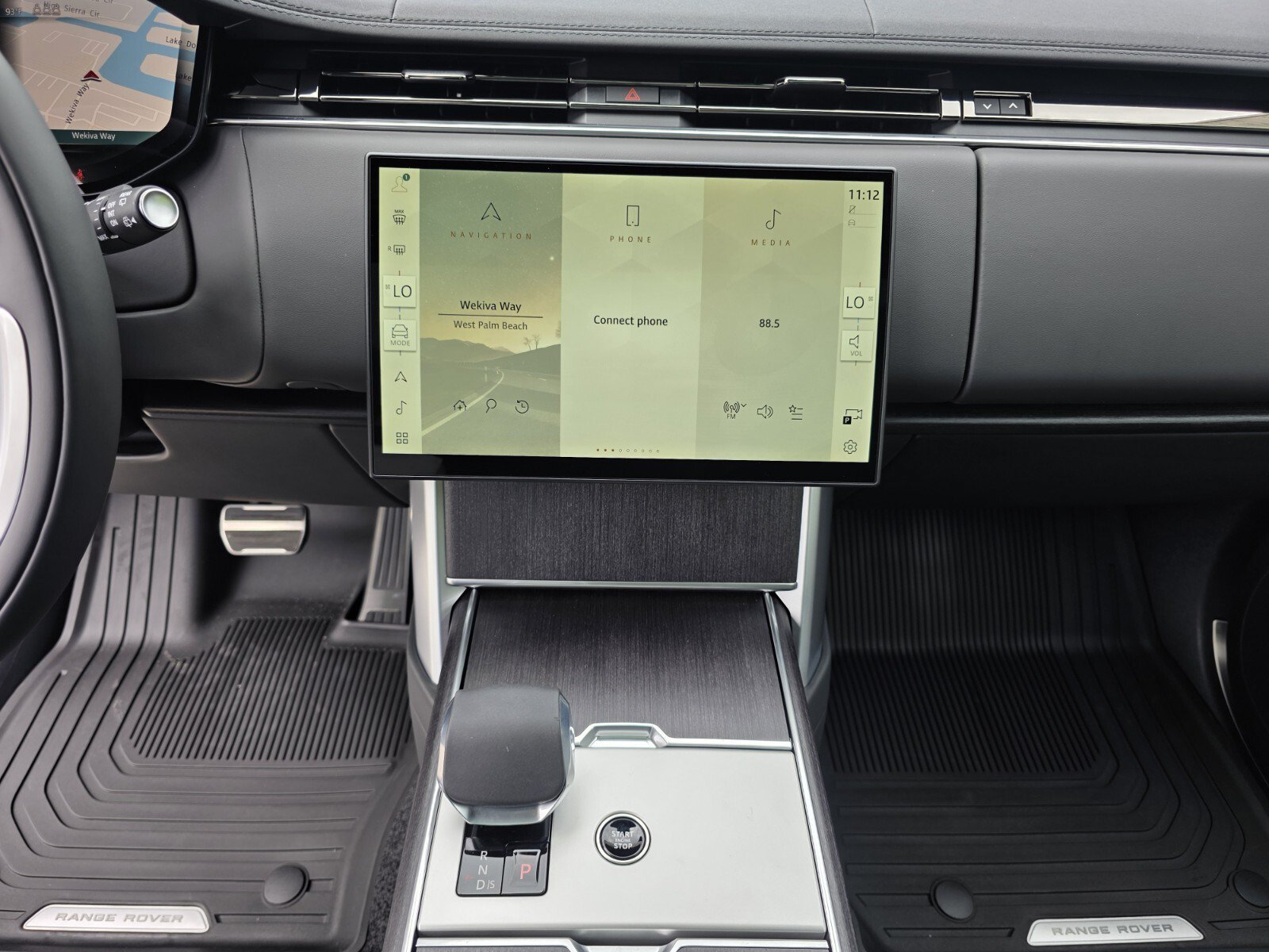 New 2026 Land Rover Range Rover SE AWD/4WD image 16