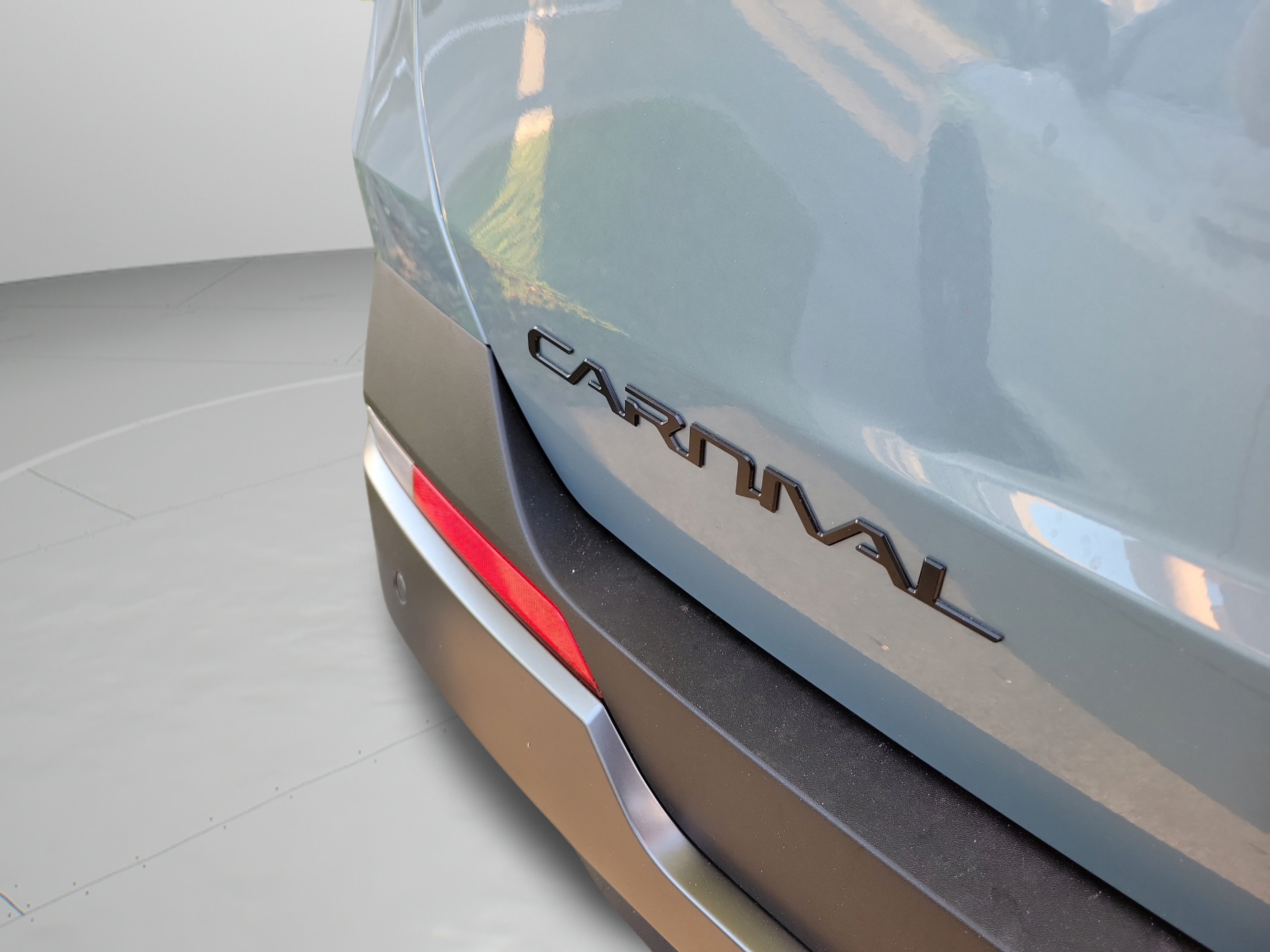 New 2027 Kia Carnival SX w/ Dark Edition Package FWD image 30