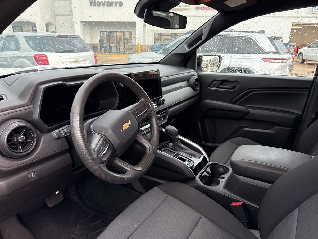 Used 2024 Chevrolet Colorado W/T w/ Technology Package RWD image 9