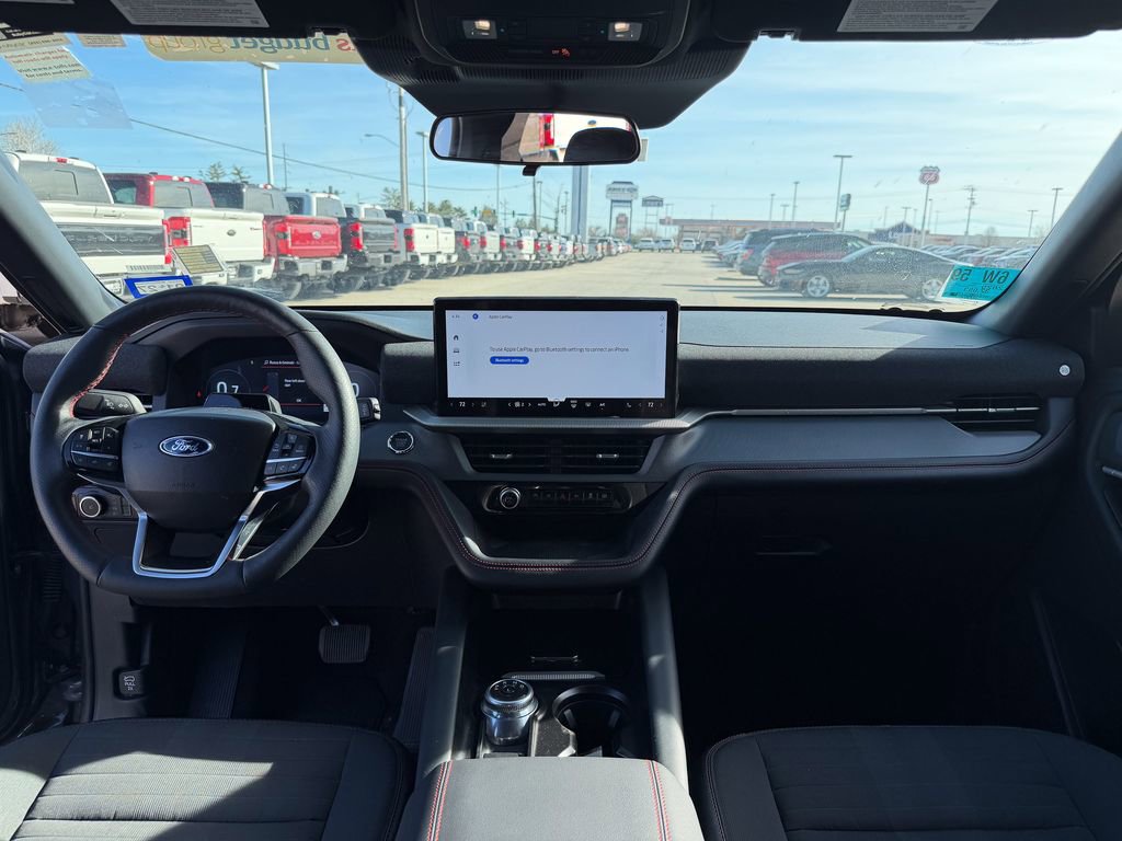 Used 2025 Ford Explorer ST-Line w/ ST-Line Street Pack image 31