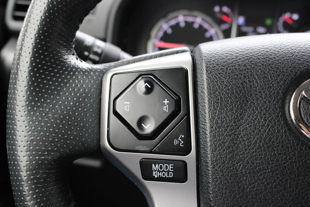 Used 2023 Toyota 4Runner Limited AWD/4WD image 19