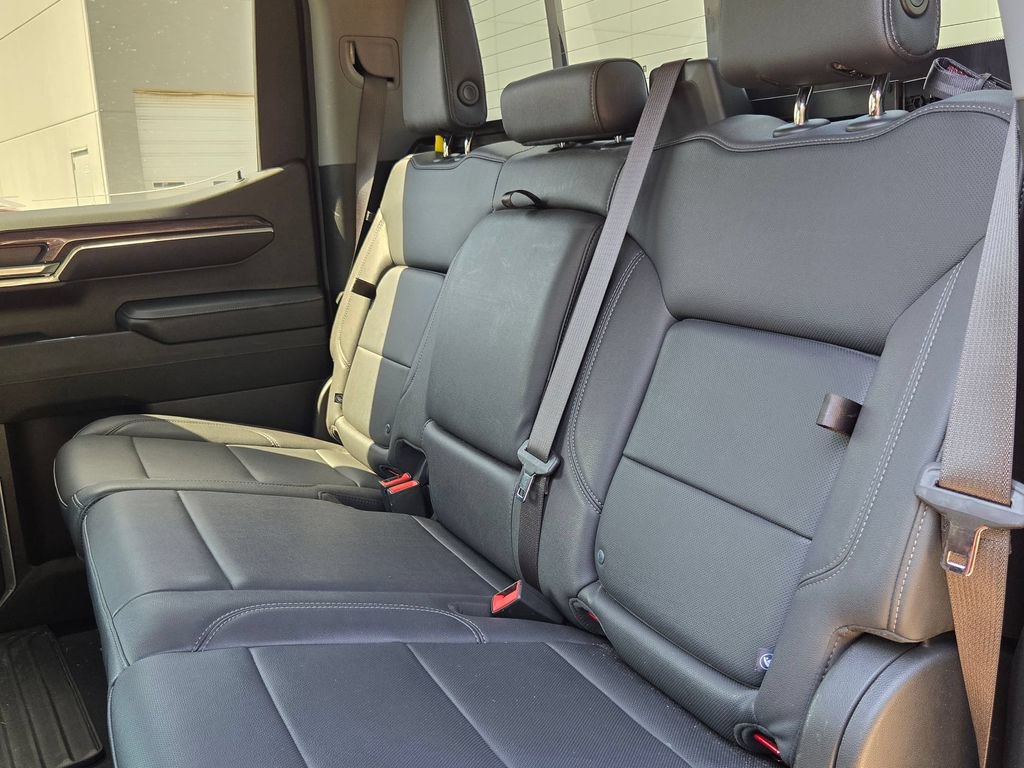 Used 2023 Chevrolet Silverado 1500 LTZ w/ LTZ Convenience Package II AWD/4WD image 19