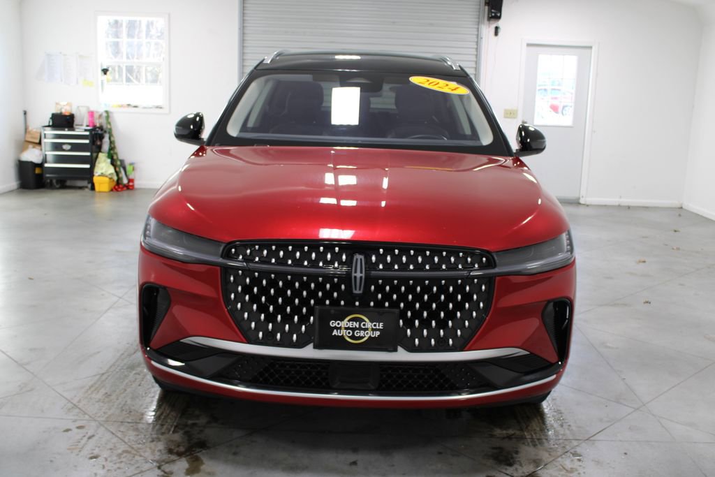 Used 2024 Lincoln Nautilus Reserve image 3