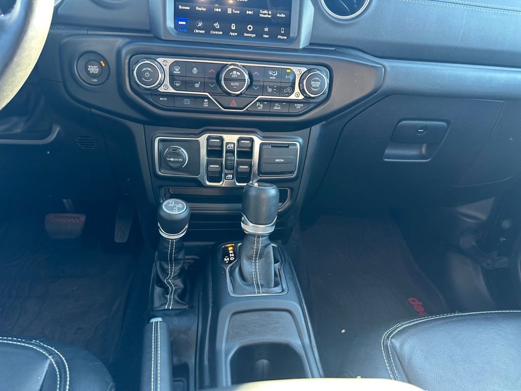 Used 2022 Jeep Wrangler Unlimited Sahara w/ Cold Weather Group image 11