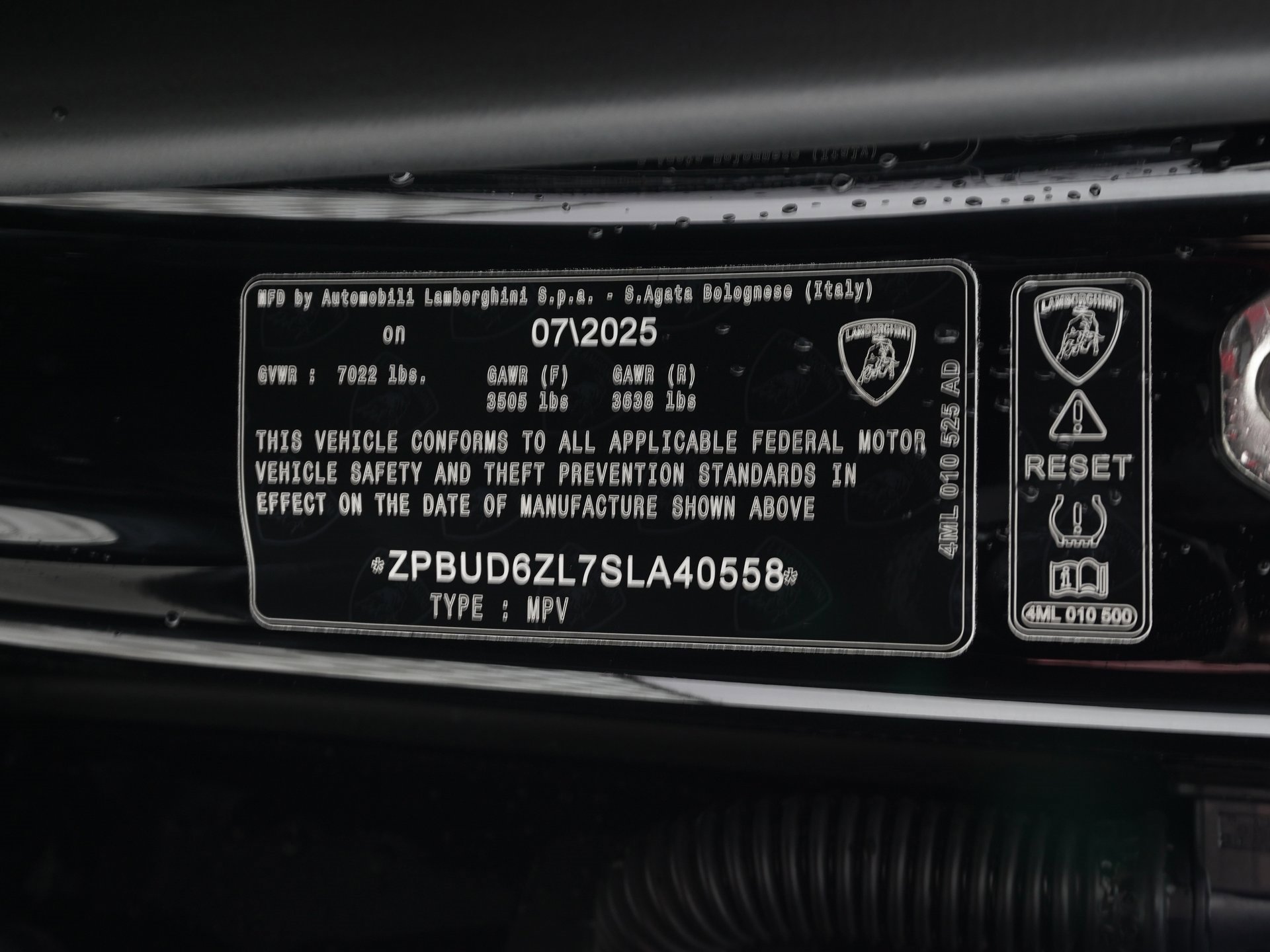 Used 2025 Lamborghini Urus SE image 36