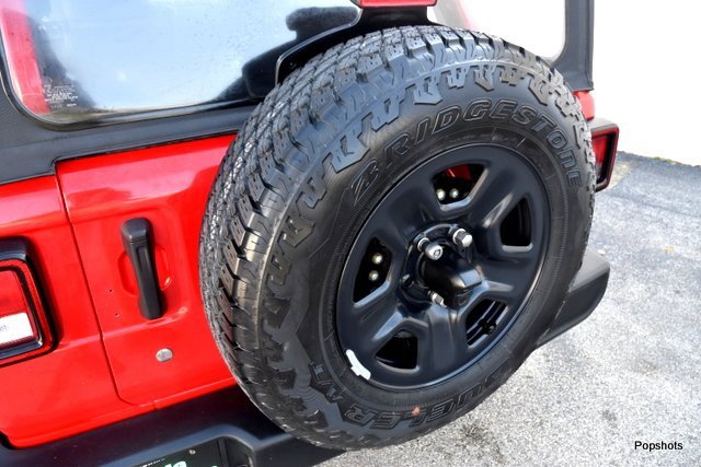 Used 2018 Jeep Wrangler Unlimited Sport image 13