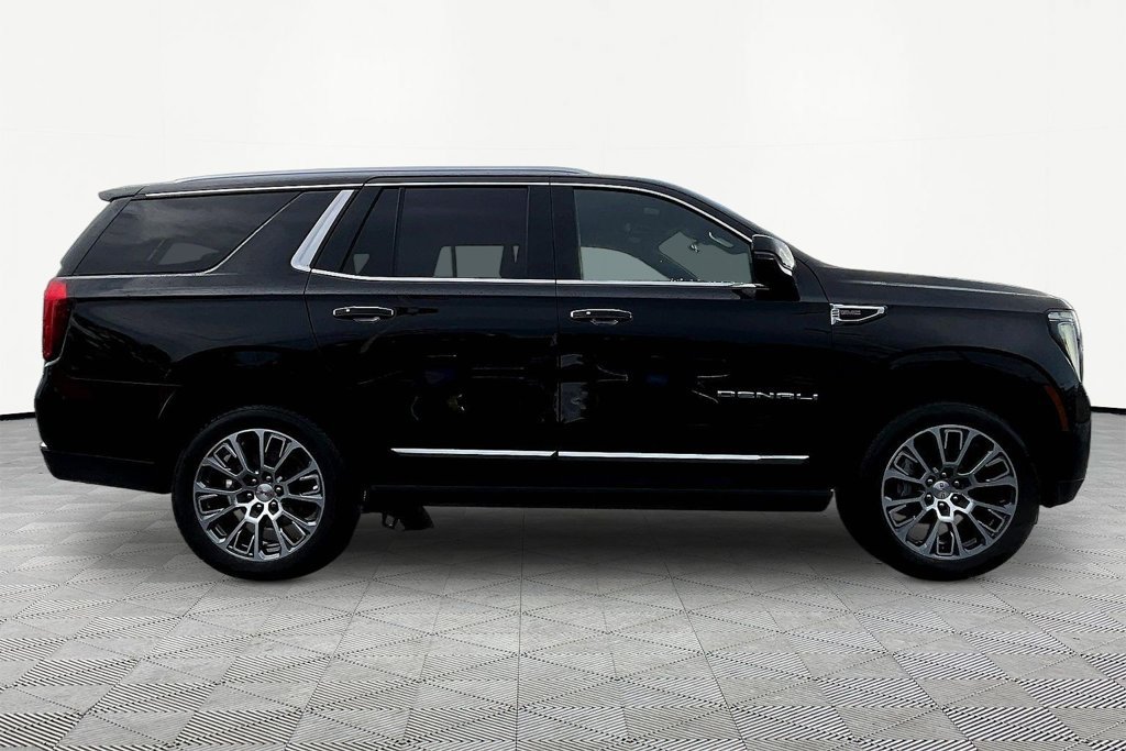 Used 2026 GMC Yukon Denali w/ Denali Reserve Package AWD/4WD image 8