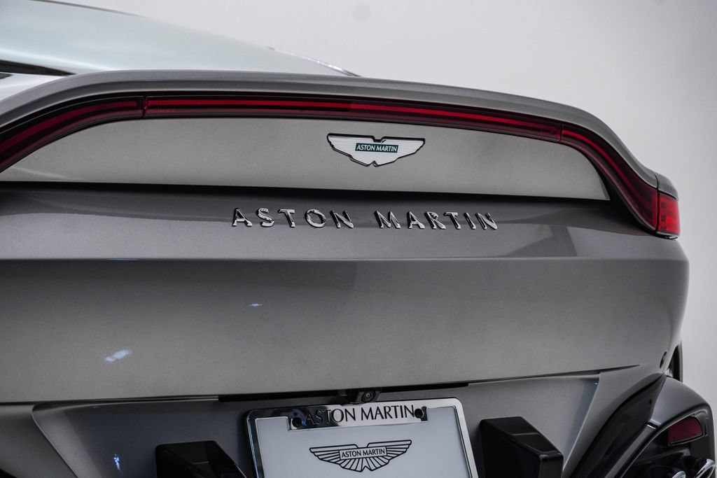 Used 2025 Aston Martin V8 Vantage Roadster RWD image 12