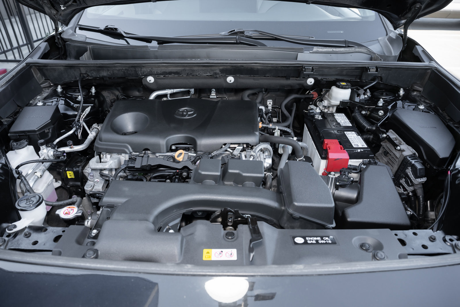 Used 2023 Toyota RAV4 XLE Premium image 14