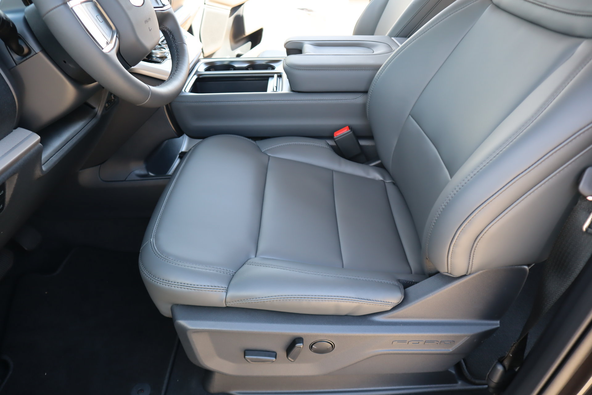 New 2027 Ford Expedition Active AWD/4WD image 12