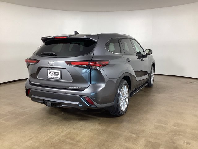 Used 2024 Toyota Highlander Limited AWD/4WD image 5
