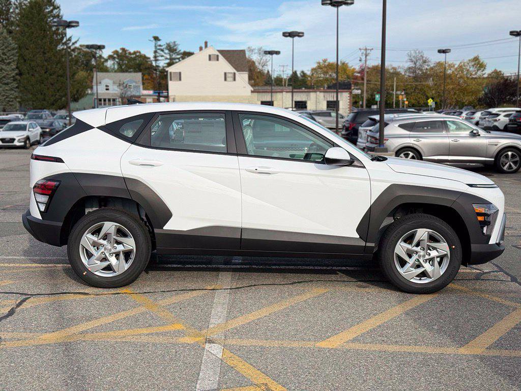 New 2027 Hyundai Kona SE AWD/4WD image 8