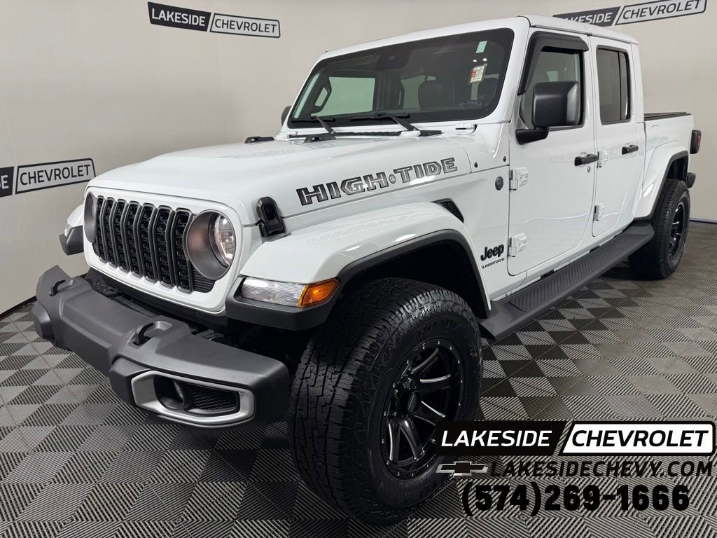 Used 2025 Jeep Gladiator Sport AWD/4WD image 1
