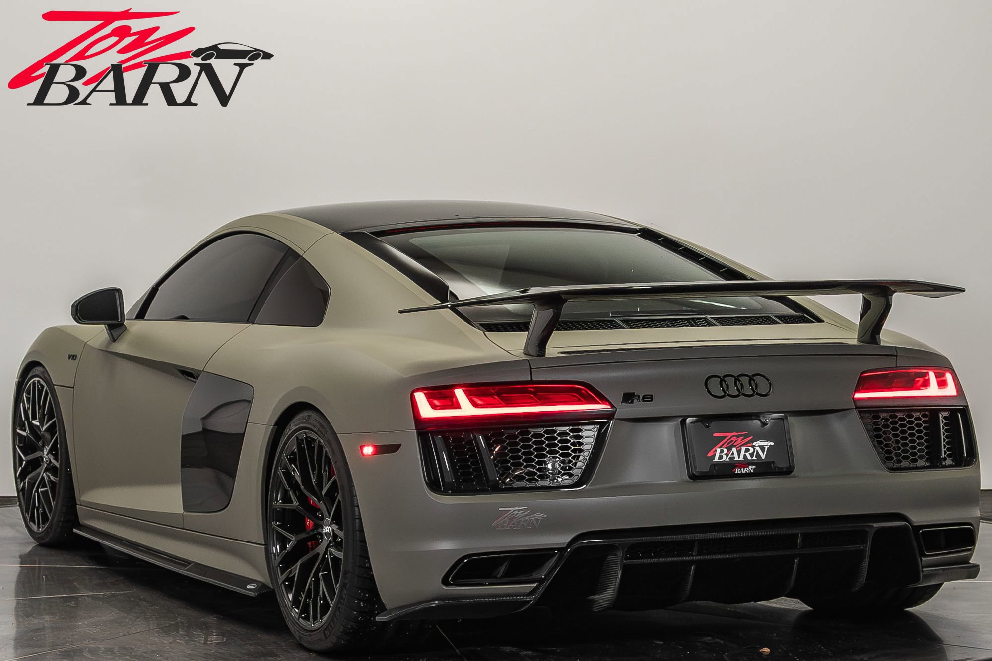 Used 2017 Audi R8 V10 plus image 3