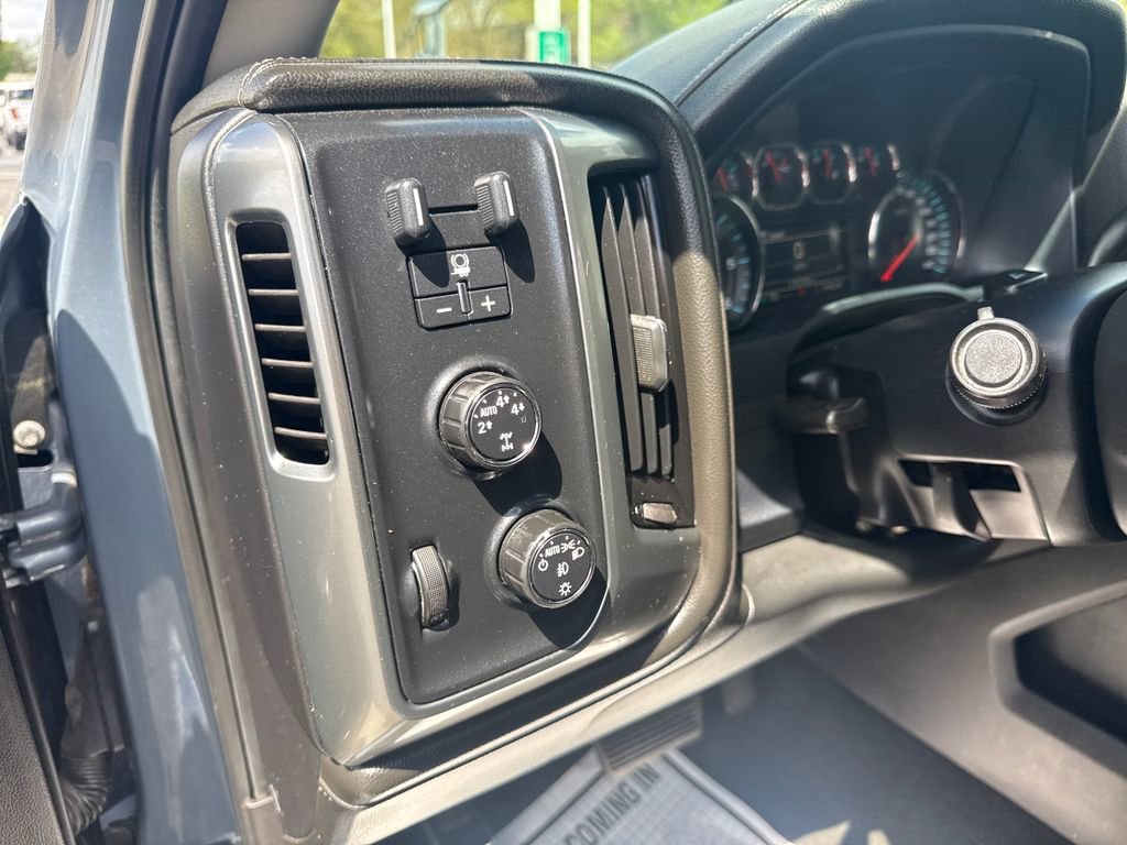 Used 2016 Chevrolet Silverado 1500 LTZ w/ LTZ Plus Package AWD/4WD image 32