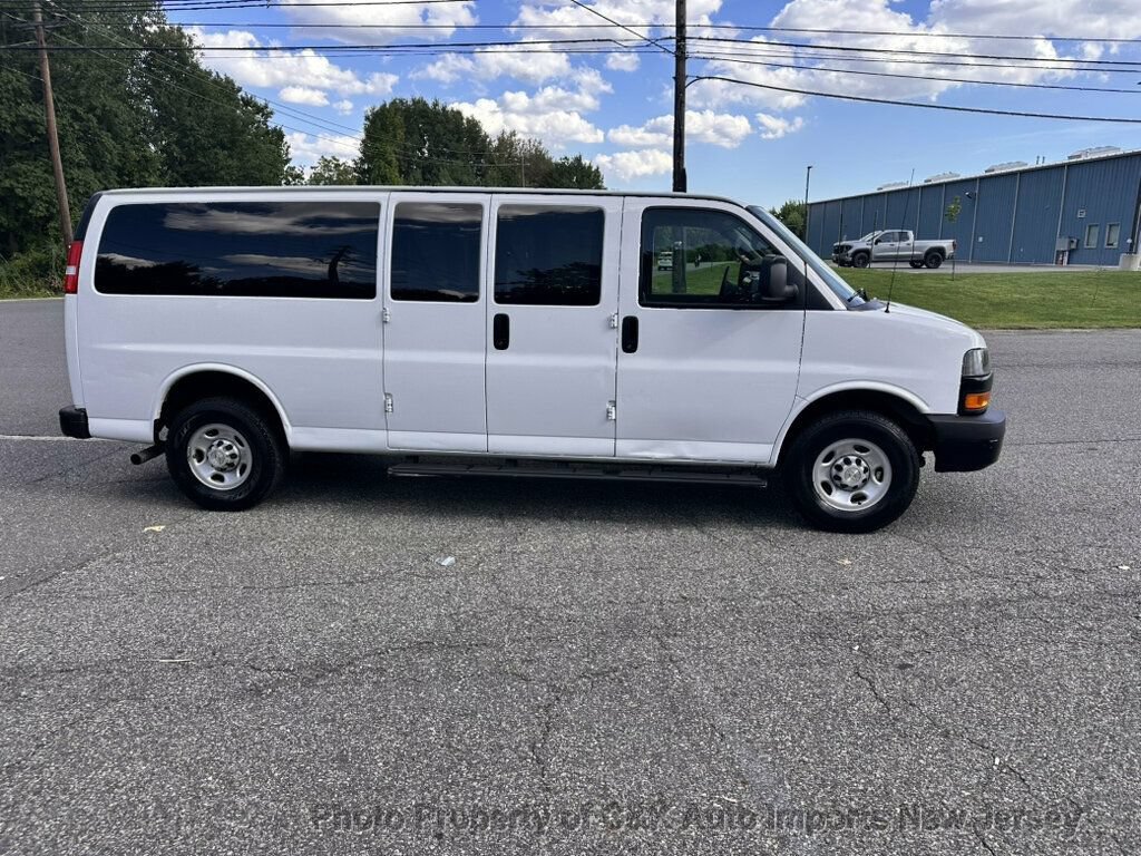 Used 2022 Chevrolet Express 3500 LS RWD image 5