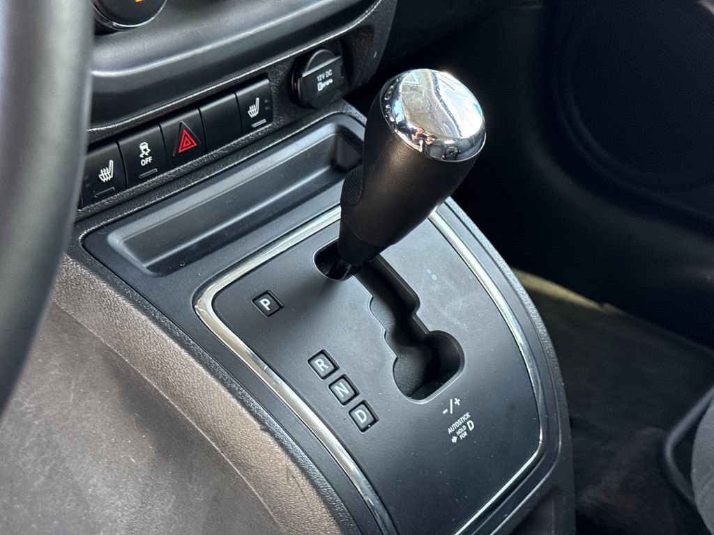 Used 2017 Jeep Patriot Latitude AWD/4WD image 29
