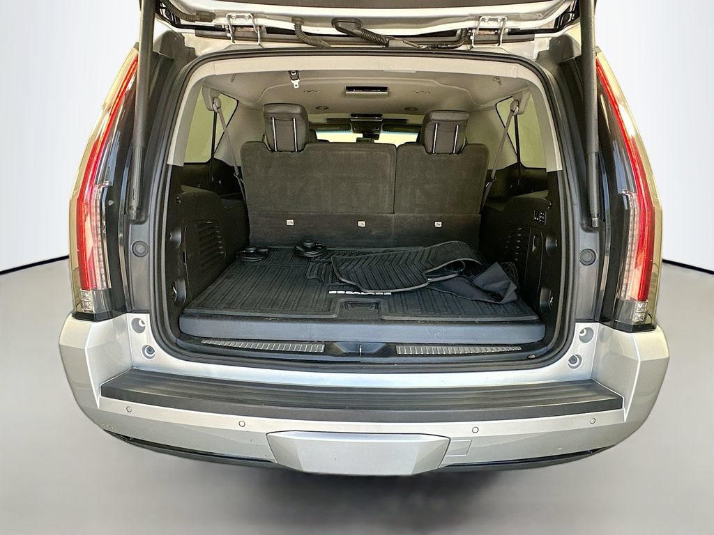 Used 2017 Cadillac Escalade ESV Luxury AWD/4WD image 28