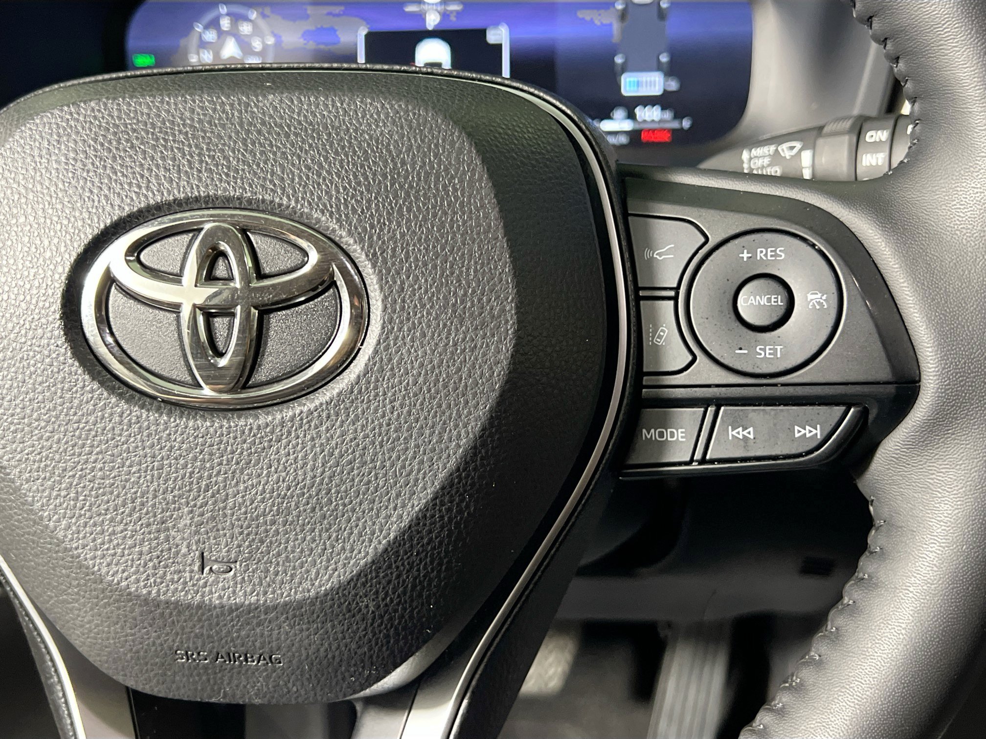 Used 2025 Toyota RAV4 Limited w/ Advanced Technology Package AWD/4WD image 20