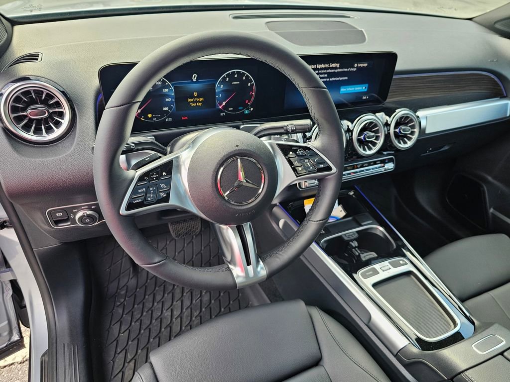 Used 2026 Mercedes-Benz GLB 250 image 15