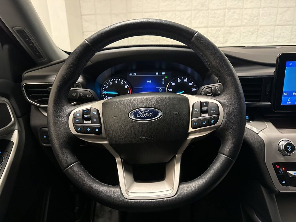 Used 2022 Ford Explorer XLT w/ Equipment Group 202A image 15