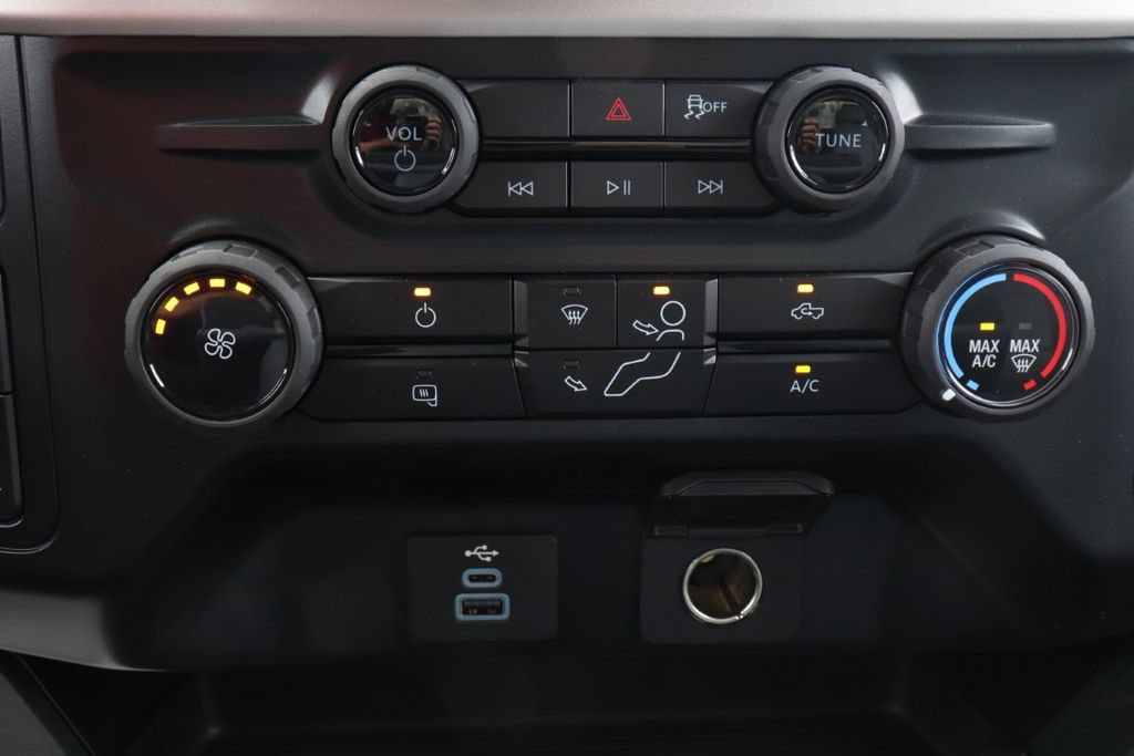 New 2026 Ford F550 4x4 Regular Cab Super Duty image 16