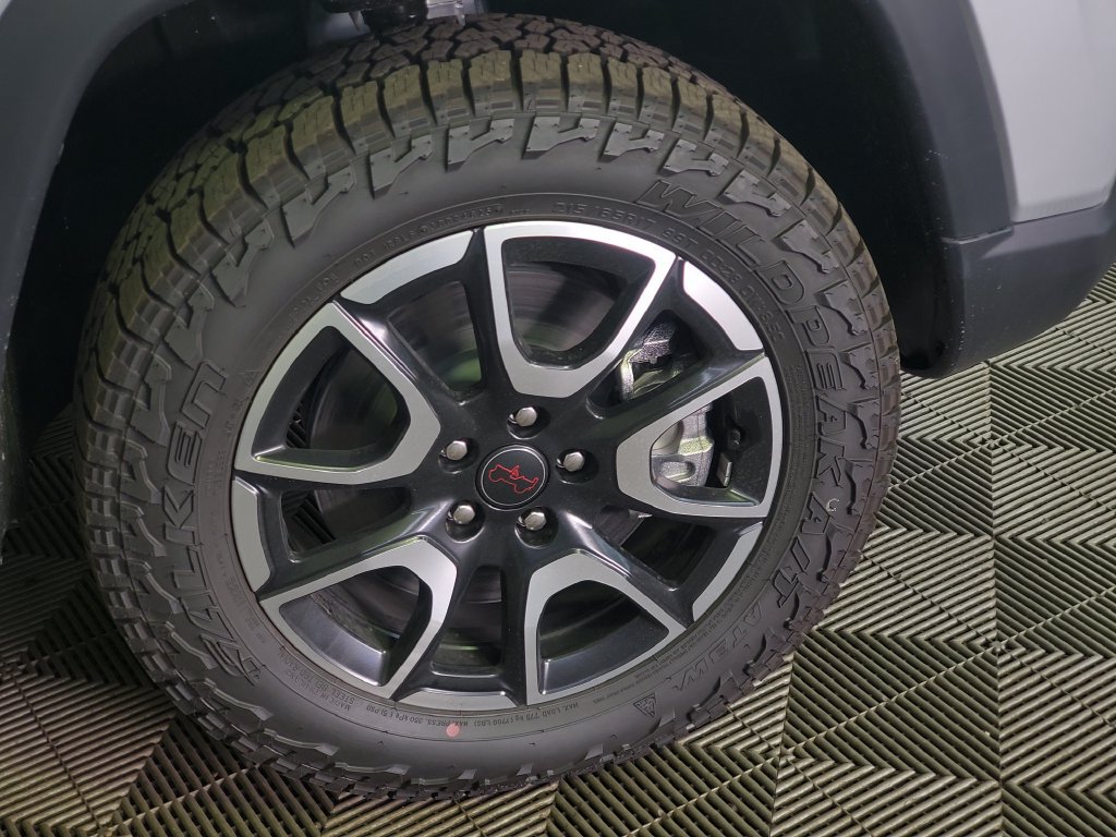New 2026 Jeep Compass Trailhawk AWD/4WD image 32