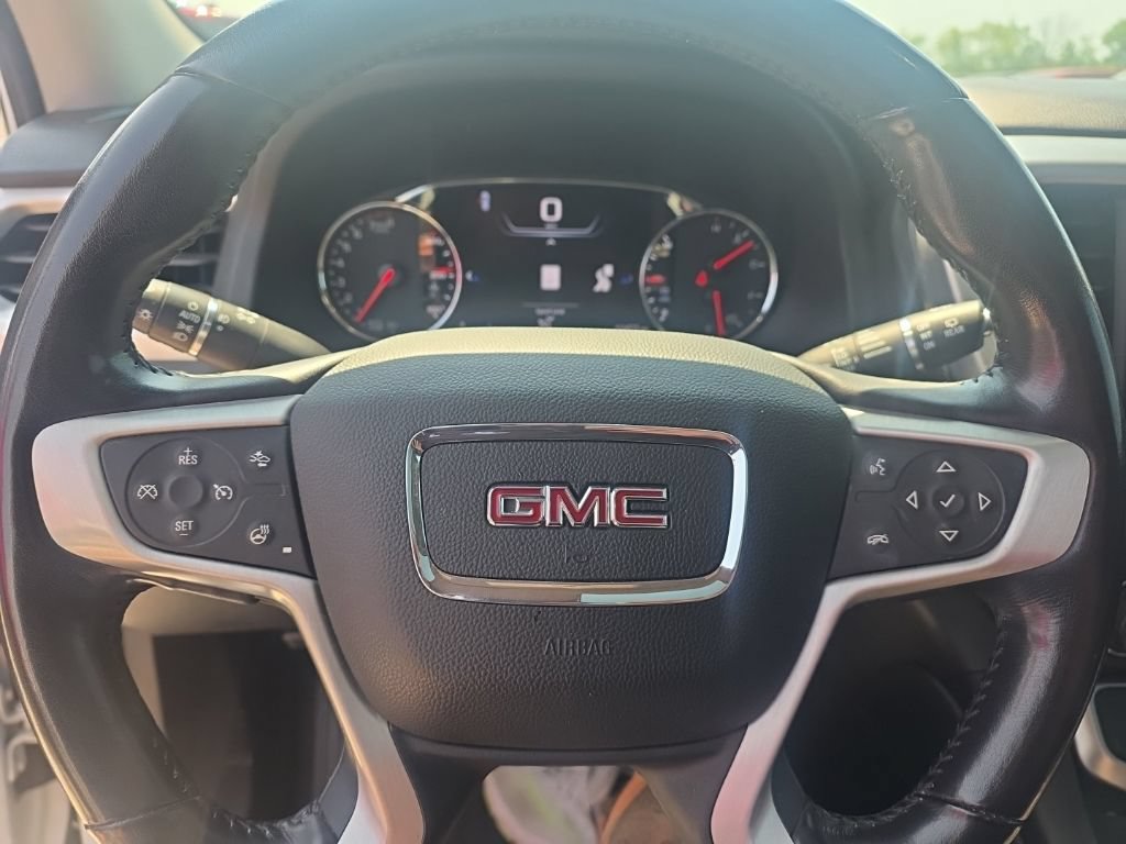 Used 2021 GMC Acadia SLT w/ Technology Package AWD/4WD image 17