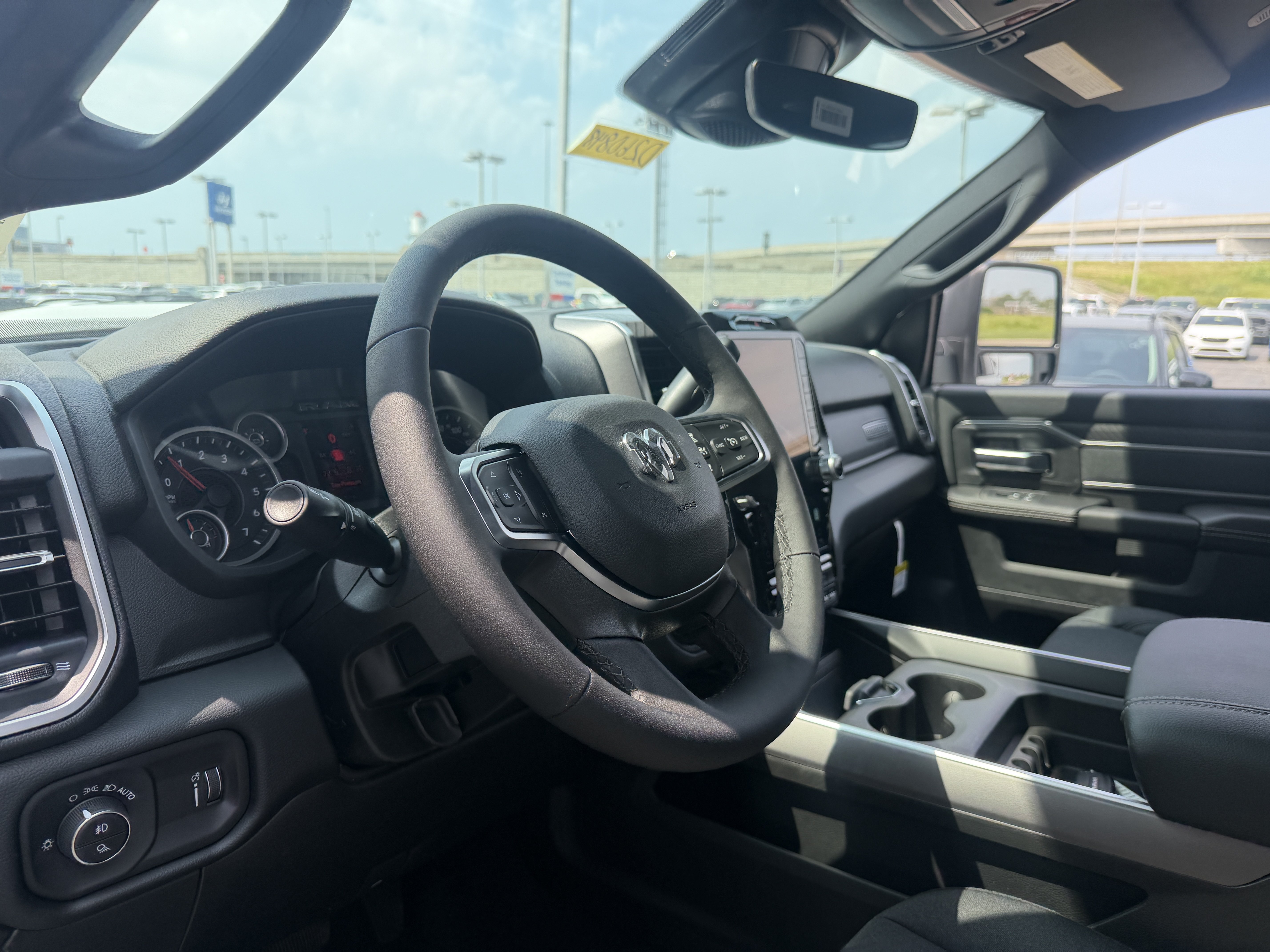 New 2026 RAM 2500 Big Horn AWD/4WD image 33