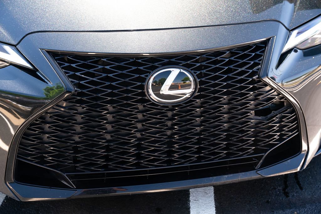 Used 2023 Lexus IS 350 F Sport RWD image 5