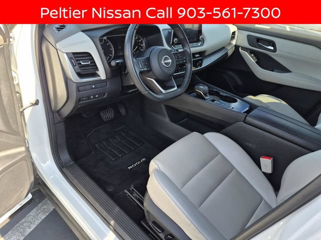 Certified 2024 Nissan Rogue SV w/ SV Premium Package FWD image 19