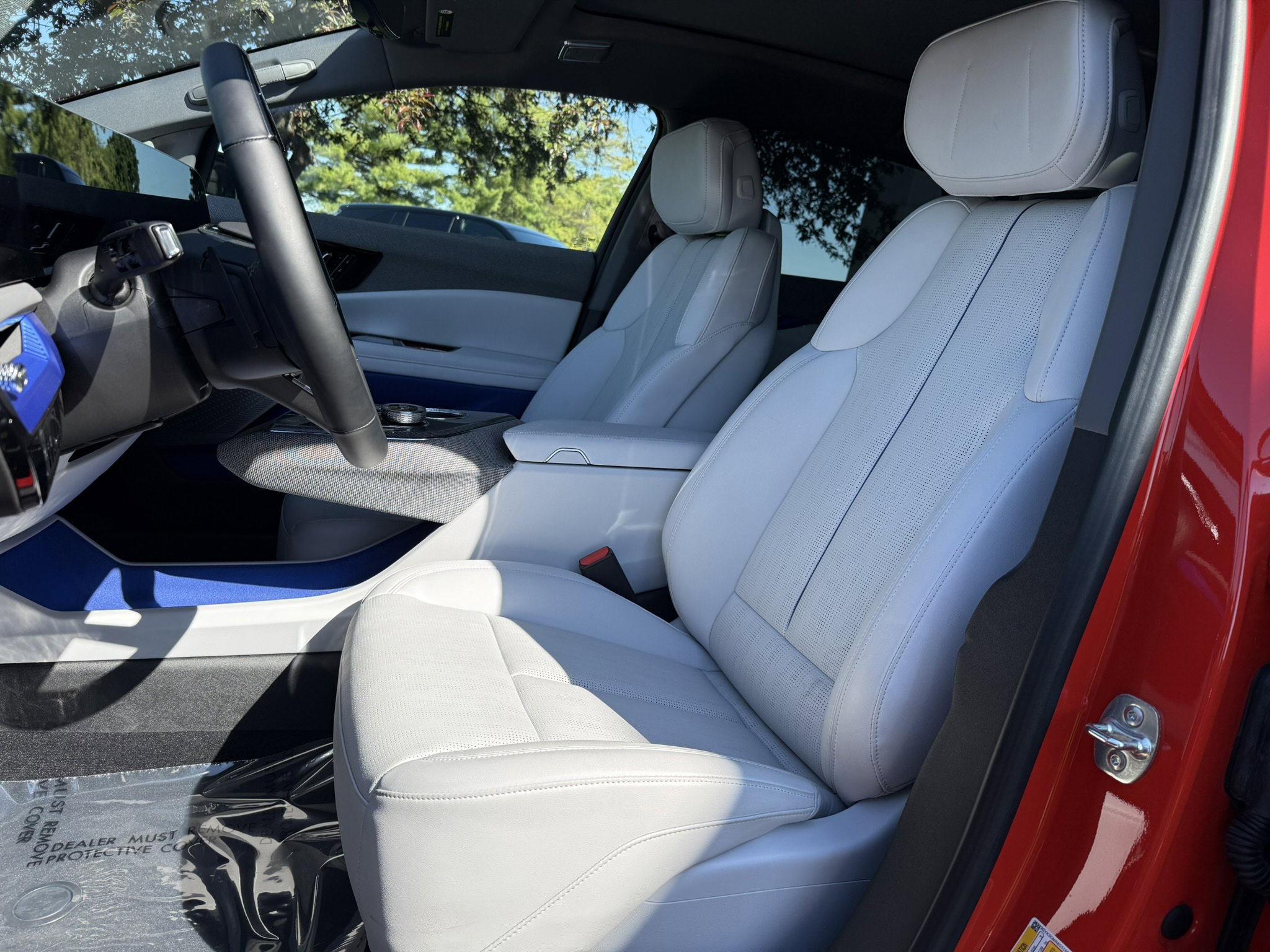 Used 2025 Cadillac Optiq Sport 2 AWD/4WD image 15