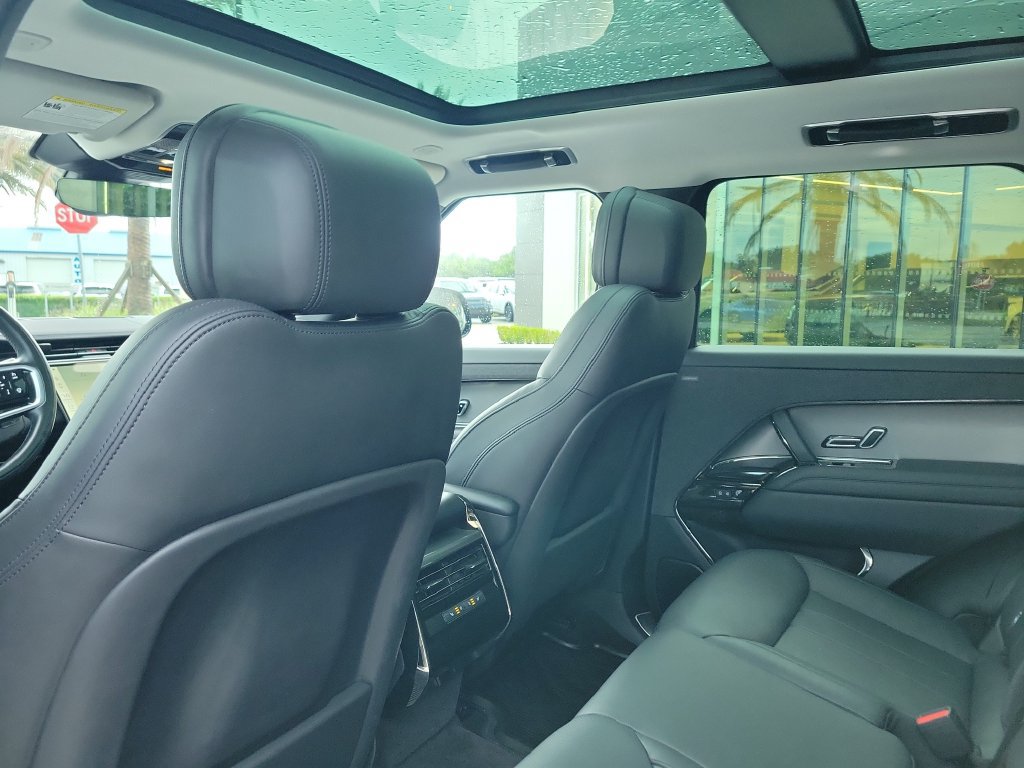 Certified 2024 Land Rover Range Rover Sport SE AWD/4WD image 17