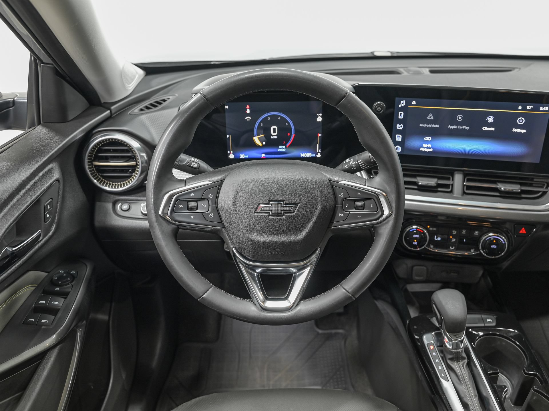 Used 2025 Chevrolet Trax ACTIV w/ Sunroof Package FWD image 16