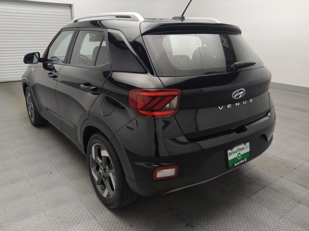 Used 2025 Hyundai Venue SEL FWD image 5