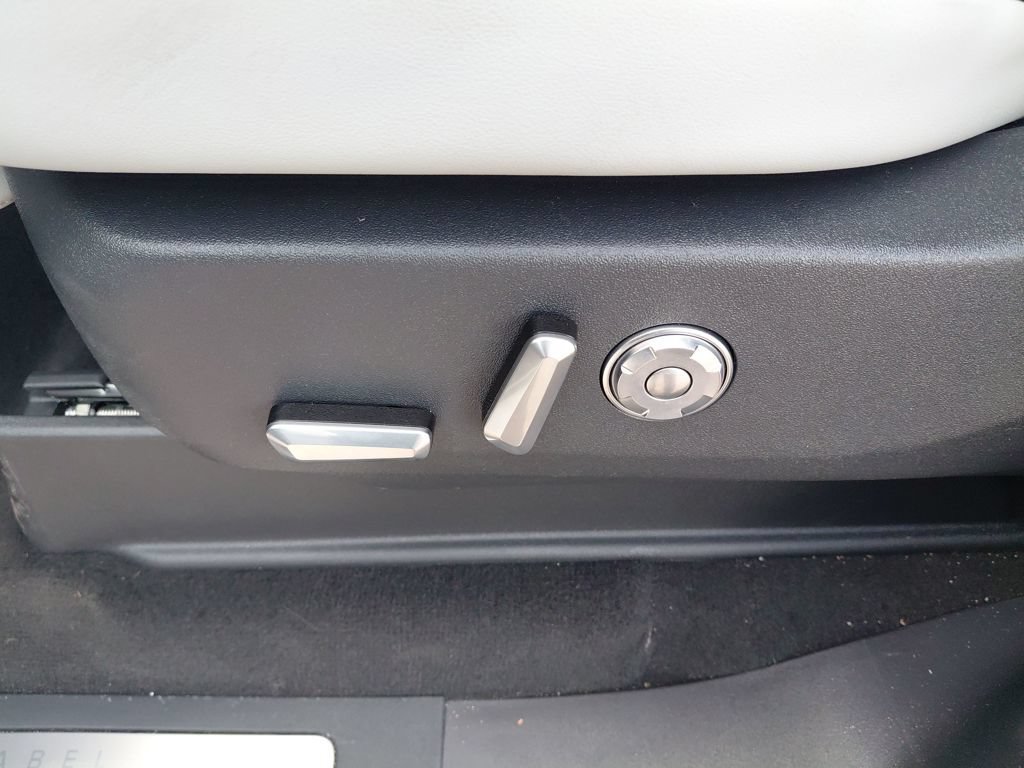 New 2026 Lincoln Navigator L Black Label AWD/4WD image 14