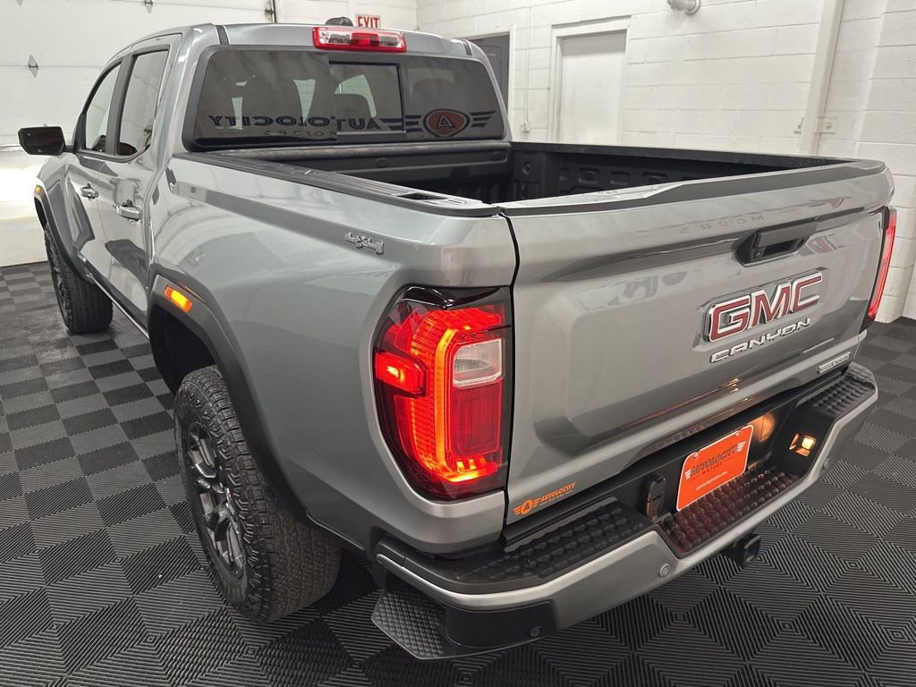 Used 2024 GMC Canyon Elevation w/ Elevation Premium Package image 7